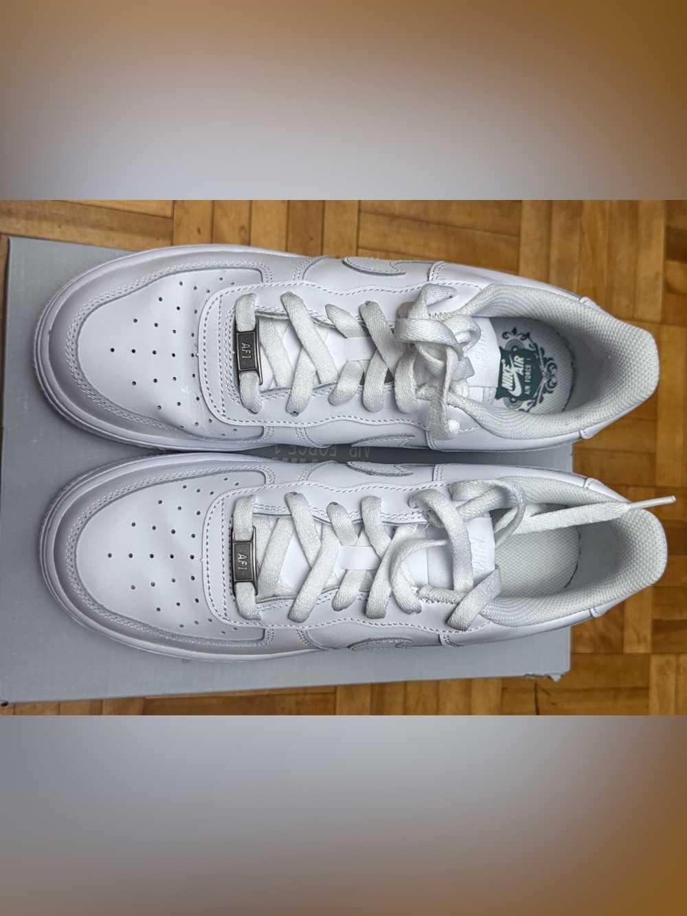 Nike Kids White Leather Low-Top Sneakers - Picture 2 of 6